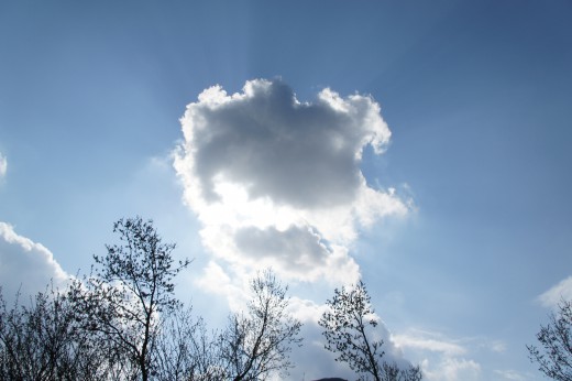 山の空・太陽と雲